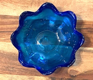Ciotola di loto vintage BLENKO vetro artistico soffiato a mano blu non firmata Richard Blenko - Foto 1 di 5