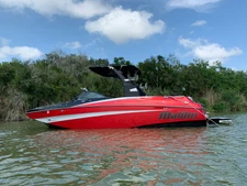 2016 Malibu M Series M235 Ski and Wakeboard Boat (76 Hours) - Trailer Included
