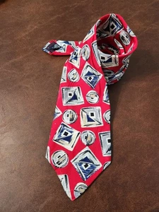 Elizabeth Nell Cravatte Vintage Italian Silk  Geometric Red/Black/Gold Tie 56" - Picture 1 of 10