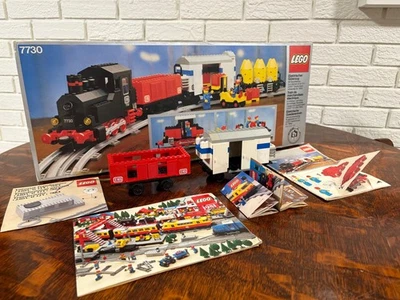 LEGO 7730 tren eléctrico años 80 12V caja de ferrocarril y piezas RARO **INCOMPLETO-LEER Foto 1 de 4
