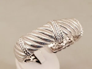 BRAZALETE JUDITH RIPKA HERMOSO ANCHO CIRCONITA ESTERLINA CON BISAGRAS 6.25" INTERIOR - Imagen 1 de 7