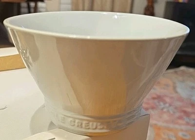 LE CREUSET Neo Medium Bowl in Mist Grey - Noodle Rice Dessert Salad Soup Bowl - Image 1 of 4