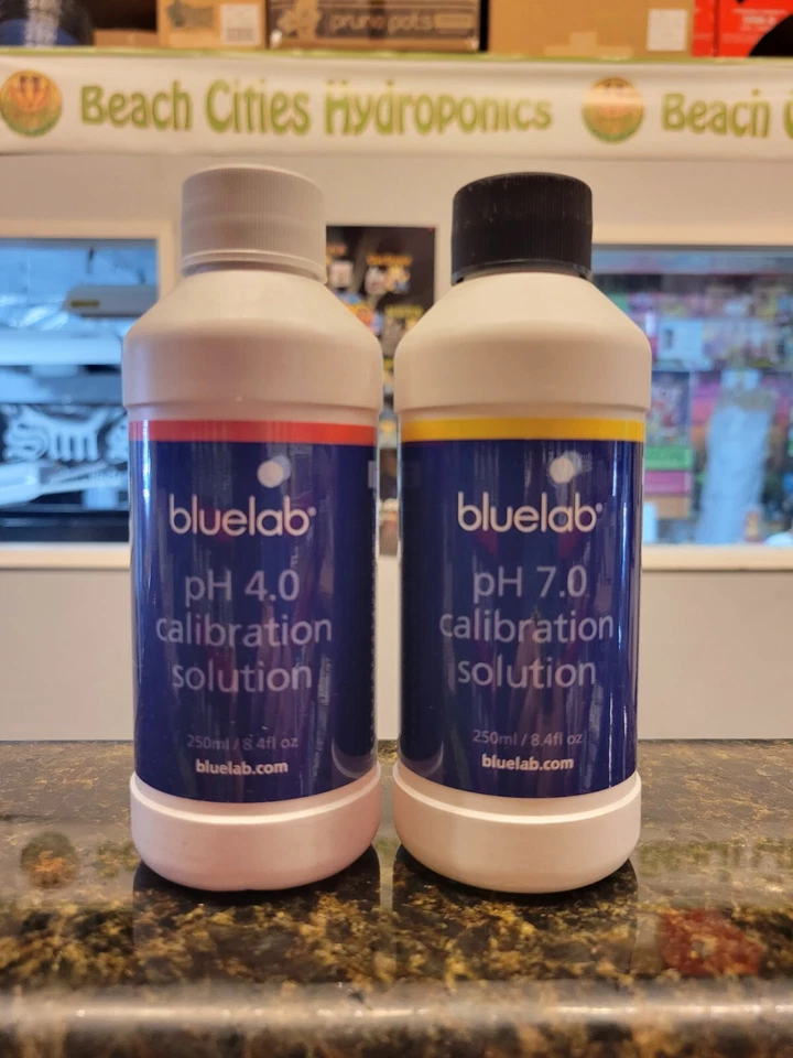 Solución de calibración de pH Bluelab - 250 ml - Paquete combinado de líquidos de pH 4,0 y pH 7,0 Foto 1 de 1