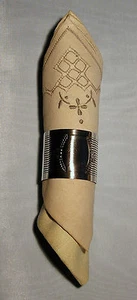 Anillo de cinta Art Nouveau con cartucho abierto, KRAFTALPACCA - Imagen 1 de 1