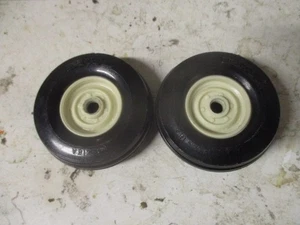 1/16 Tractor part Ertl International front wheels plastic rims and tires 3088 - Picture 1 of 6