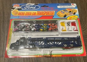 Ford Motor Company Micro Stock Car Transporter & Flag's 1:144 1997 - Imagen 1 de 5