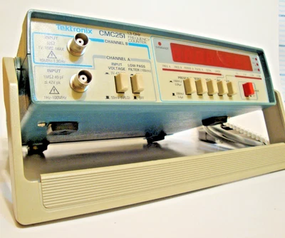 Tektronix CMC251 Frequenzzähler, Counter, bis 1,3 GHz - Bild 1 von 4