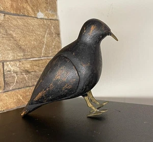 Vintage Hand-Carved Wooden Bird Sculpture Folk Art Style with Brass Legs 20th⭐ - Picture 1 of 14