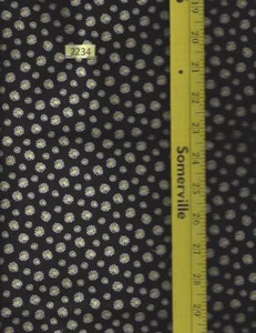 Weiß/gelbe Gänseblümchen auf schwarzem Hintergrund; Baumwolle Quilt Stoff 1 Yard (2234) - Bild 1 von 3