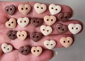 Craft Buttons BROWN QUILT HEARTS Heart Stitched Stitch Quilting Sewing Knitting - Picture 1 of 2