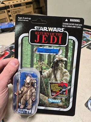 COLECCIÓN VINTAGE STAR WARS LOGRAY EWOK MEDICINE MAN VC55 SIN PERFORAR Foto 1 de 3