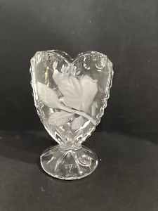 Herzförmige Vase 24% Bleikristall 5”h x 3”w Anna Hutte Deutschland Geschenk Deko - Bild 1 von 12