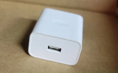 OnePlus Fast Charge Wall Power Adapter Output:5V-2A or 9V=2A WC018A51KX - Image 1 of 2