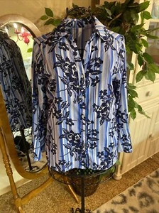 NY Collection Top - blau gestreift mit dunkelblauem Blumenmuster - Medium - Bild 1 von 9