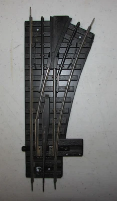GARGRAVES RH SWITCH TURNOUT 3-RAIL O-SCALE (LOT 273) - Image 1 of 2
