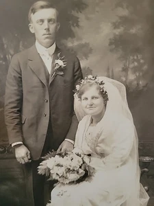 Antikes Foto Ehepaar Mann Frau Hochzeit Ausweis Nietfleldt Braut Bräutigam - Bild 1 von 3