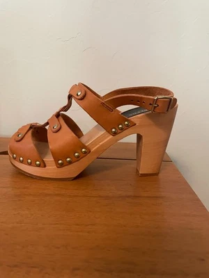 Swedish Hasbeens Brassy Platform Sandals Unboxed Never Worn Women's Size 6 - Image 1 of 4