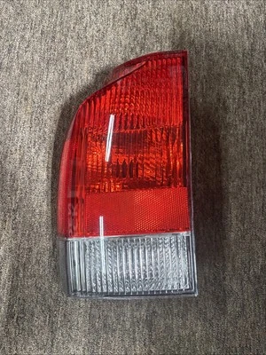Volvo OEM Left Lower Tail Light Assembly 9474848 fits V70 XC70 2001-2004 R130 - Image 1 of 4