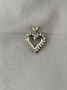 Estate 14K White Gold 20 Full Cut Diamond Heart Pendant 0.50 Cts - Picture 1 of 2