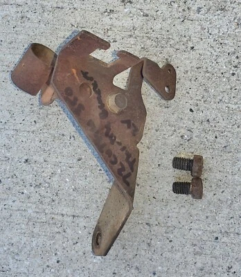 Кронштейн дроссельной заслонки 2 В Oldsmobile Olds Cutlass 68 69 70 71 72 1972 - Изображение 1 из 3