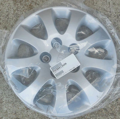 Tapacubos 15" 2004 05 Kia Sedona 9 radios cubierta rueda 1K53A37170 Foto 1 de 2