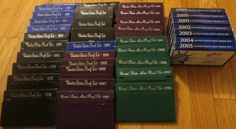 1968 to 2005 Proof Sets U.S. Mint 38 Proof Set San Francisco Mint Box COA Cover