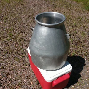 Vintage RARE Wearever Aluminium Milk Pail Welded Base and Handle Loops Near Mint - Bild 1 von 8