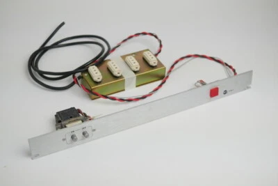 Pannello rack 19" 1U accensione con pulsante e ciabatta RCF P/AL1 - VINTAGE  - Immagine 1 di 4