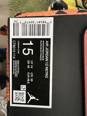 Air Jordan 12 Retro Foto 1 de 4