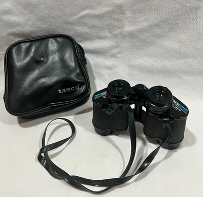 TASCO Fully Coated 8x30 Binoculars Model 308 Field 393ft 1000 yards w/case - Image 1 of 4