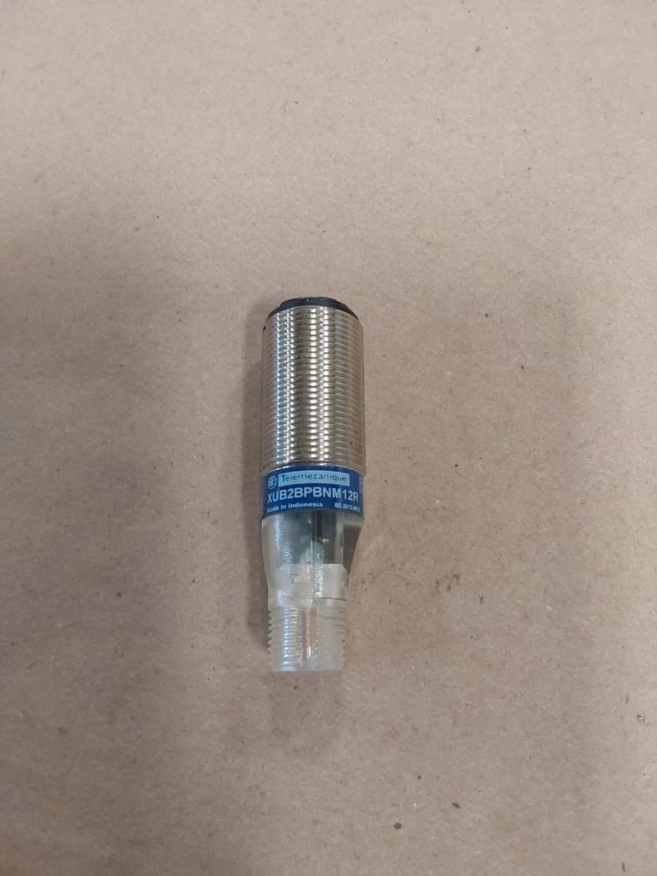 Telemecanique XUB2BPBBNM12R Mode Photoelectric Sensor - Image 1 of 3