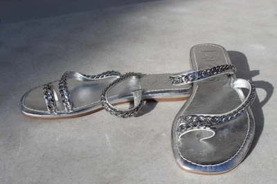 ERIC JAVITS Women's Size 8.5 Silver Chainmi Toe Loop Slip On Flat Sandal New - Image 1 of 4