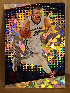 2017-18 Chandler Parsons Cracked Ice Refractor Panini Revolution 