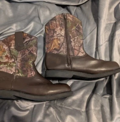 Real Tree Boys Dustin Jr Camouflage Boots Size 7 - Image 1 of 4