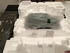 Franklin Mint 1946 Chevy Chevrolet Suburban Truck Camper w/ Accessories - 1:24 - Picture 1 of 12