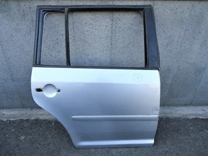 VOLKSWAGEN TOURAN YEAR 2004 RIGHT REAR DOOR - Picture 1 of 6