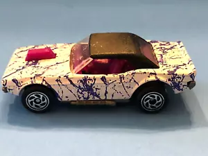 MATCHBOX DODGE CHALLENGER BIANCO E VIOLA - Foto 1 di 6