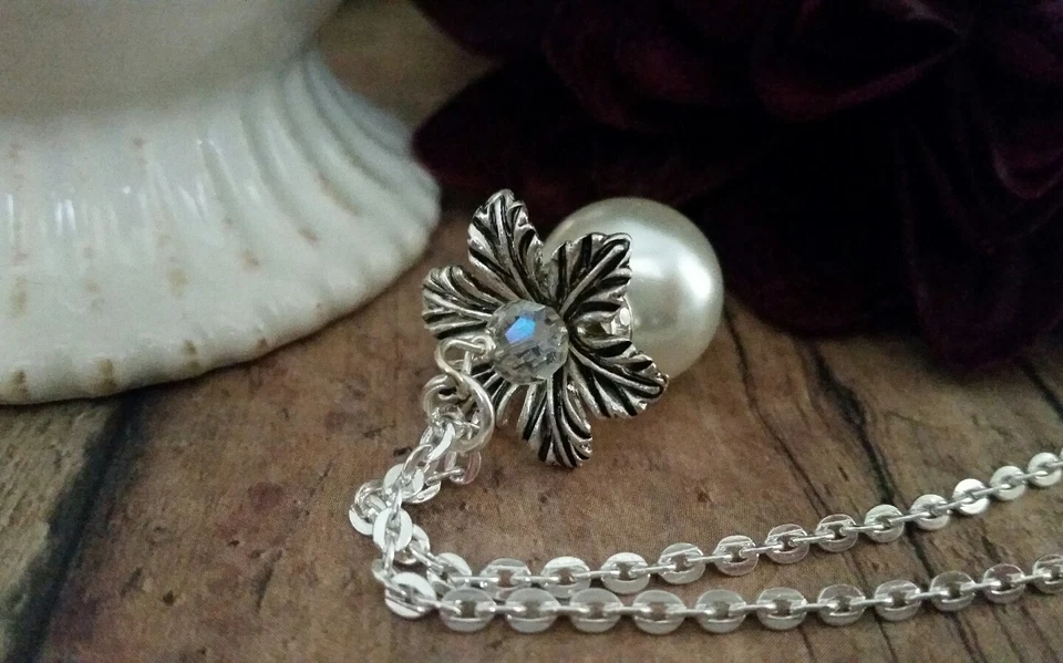 Collar de perlas, plata, diamantes de imitación, cristal, flor, blanco, hecho a mano Foto 1 de 4