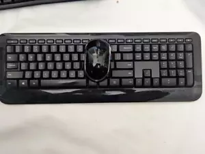 Microsoft 800 Wireless Keyboard + 5000 Mouse - No Dongle - Bild 1 von 3