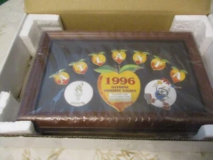 SEHR SELTENE LIMITIERTE AUFLAGE 1996 OLYMPISCHE SOMMERSPIELE PEACH AND IZZY PIN SET IN OR - Bild 1 von 3