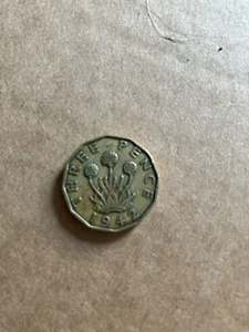 Great Britain 1942 3 Pence Coin - Picture 1 of 2