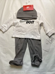 Nike Boys 3 Piece Set Size 6 Months - Picture 1 of 4
