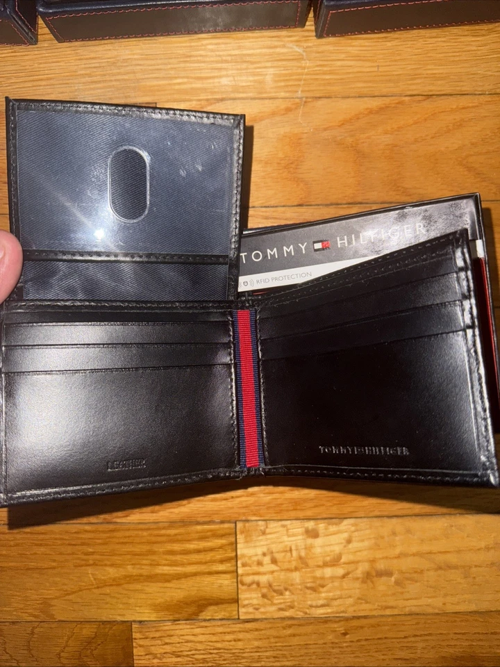 Tommy Hilfiger - Cartera de cuero plegable negra tarjetas de crédito de identificación Foto 1 de 2