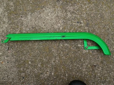 ---Green / black starburst 1974 Schwinn Suburban 5 speed chain guard - Image 1 of 4