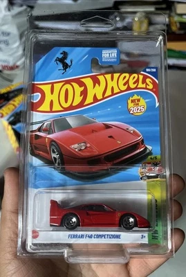 Hot Wheels FERRARI F4O COMPETIZIONE HW EXOTICS Mainline 1:64 Scale New 2025 - Image 1 of 3