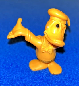 Walt Disney Donald Duck PVC Yellow Gold Orange Figurine Made in Hong Kong - Picture 1 of 8