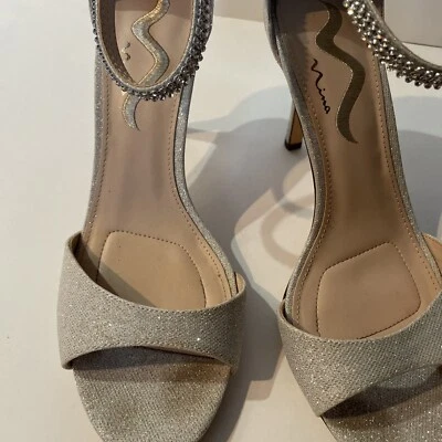 Zapatos Nina para mujer talla 10M brillantes estrás tobillera tacones con cordones usados en excelente estado Foto 1 de 4