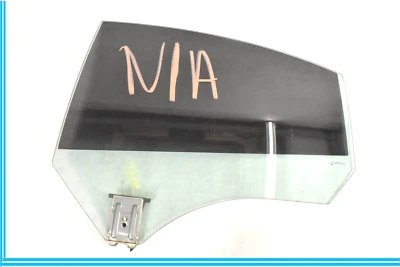 Mercedes-Benz CLA250 C117 2014-2019 2,0 L - puerta trasera izquierda ventana cristal Foto 1 de 4