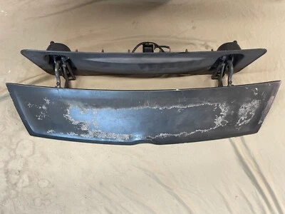 04-08 Chrysler Crossfire alerón trasero maletero y motor Foto 1 de 4