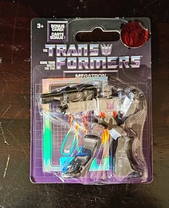 Megatron Transformers Hasbro 2" Mini Figure w/Hologram Card New - Picture 1 of 2